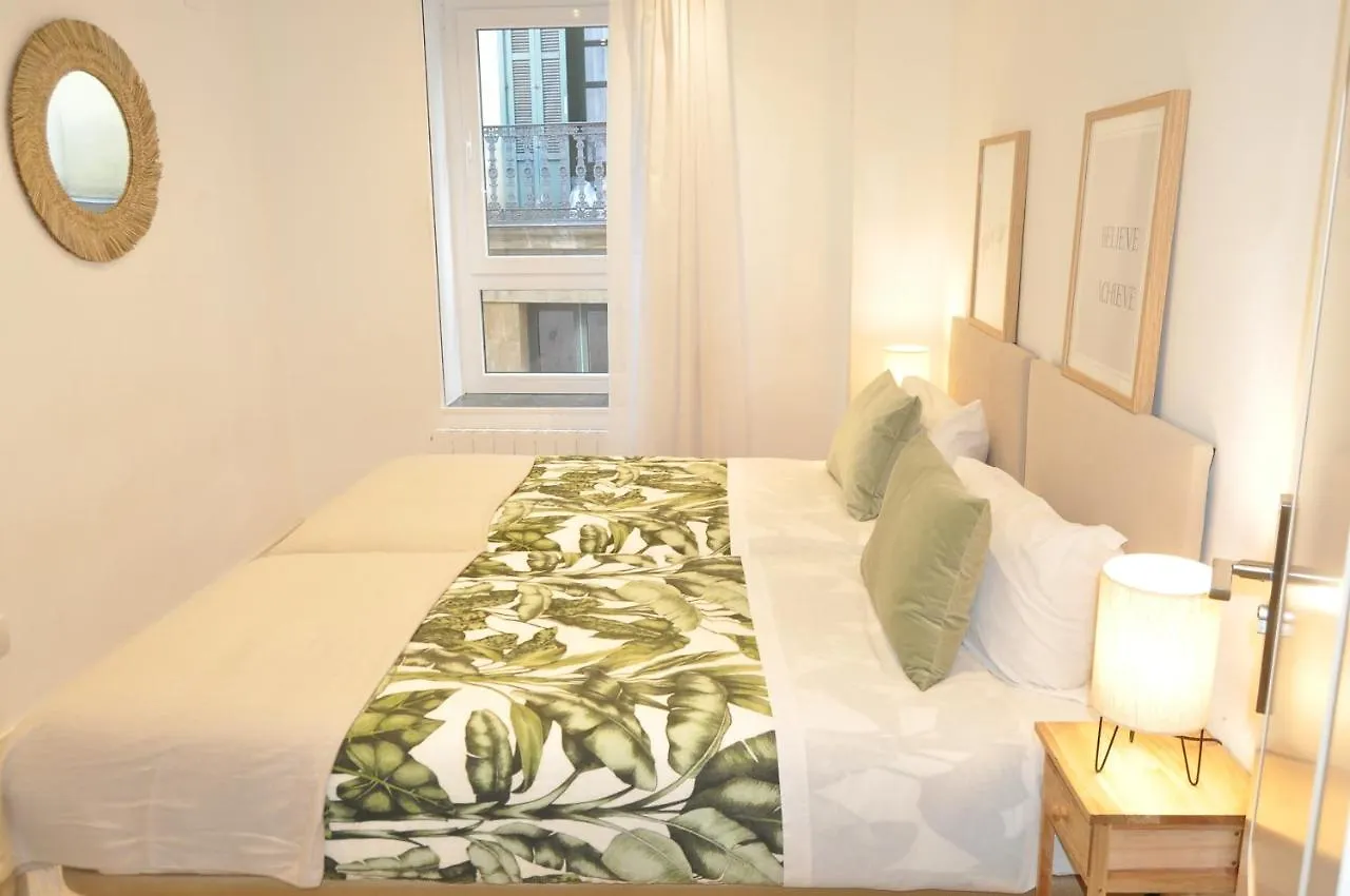 Mirador Catedral De Santiago Apartment Bilbao 0*,